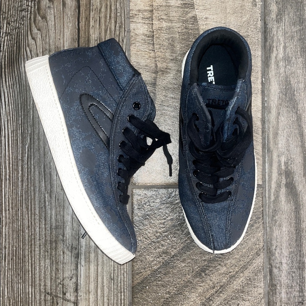 TRETORN High-Top Sneakers in Blue and Black